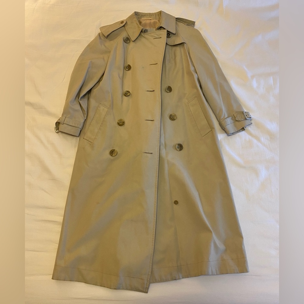 Vintage 1980s Aquascutum long cream trench coat (fit XS or 0/2)